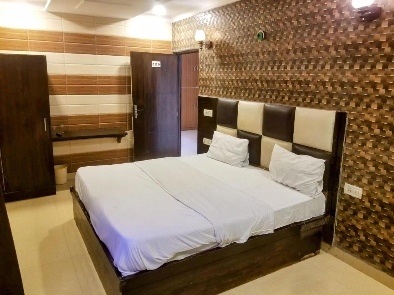 Townhouse 03 Hotel Agra  Kültér fotó